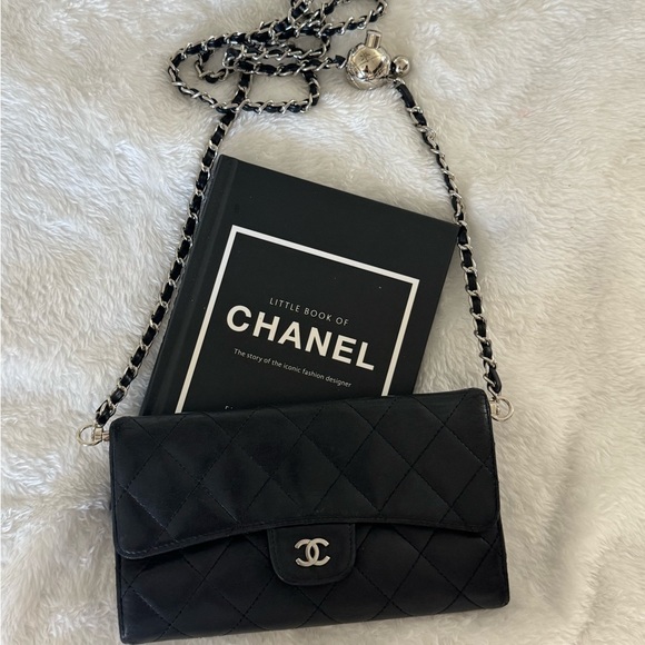 CHANEL Handbags - Authentic CHANEL Matelasse wallet on chain crossbody bag